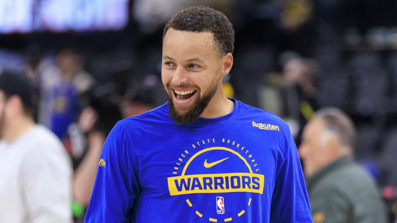 Basketballer Curry (38) verlengt contract en gaat nog 'maar' 55,7 miljoen dollar verdienen