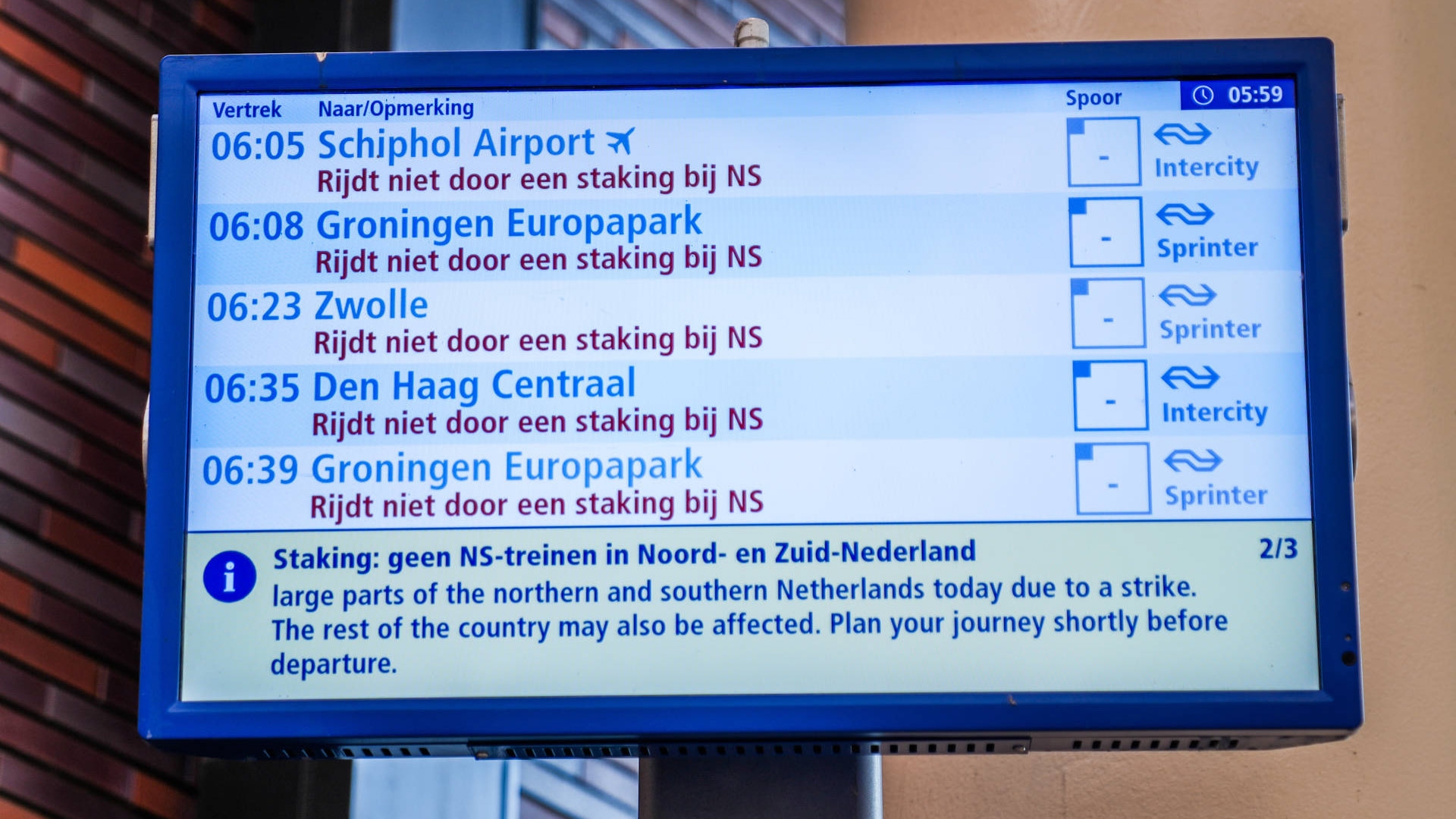 Woensdag landelijke OV-staking: geen treinen, onzekerheid bij bussen