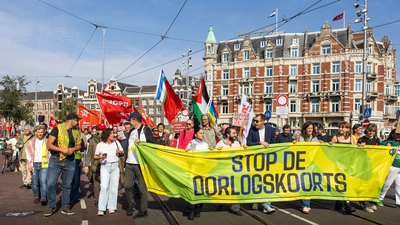 Paar duizend demonstranten bij protest 'Stop de oorlogskoorts'