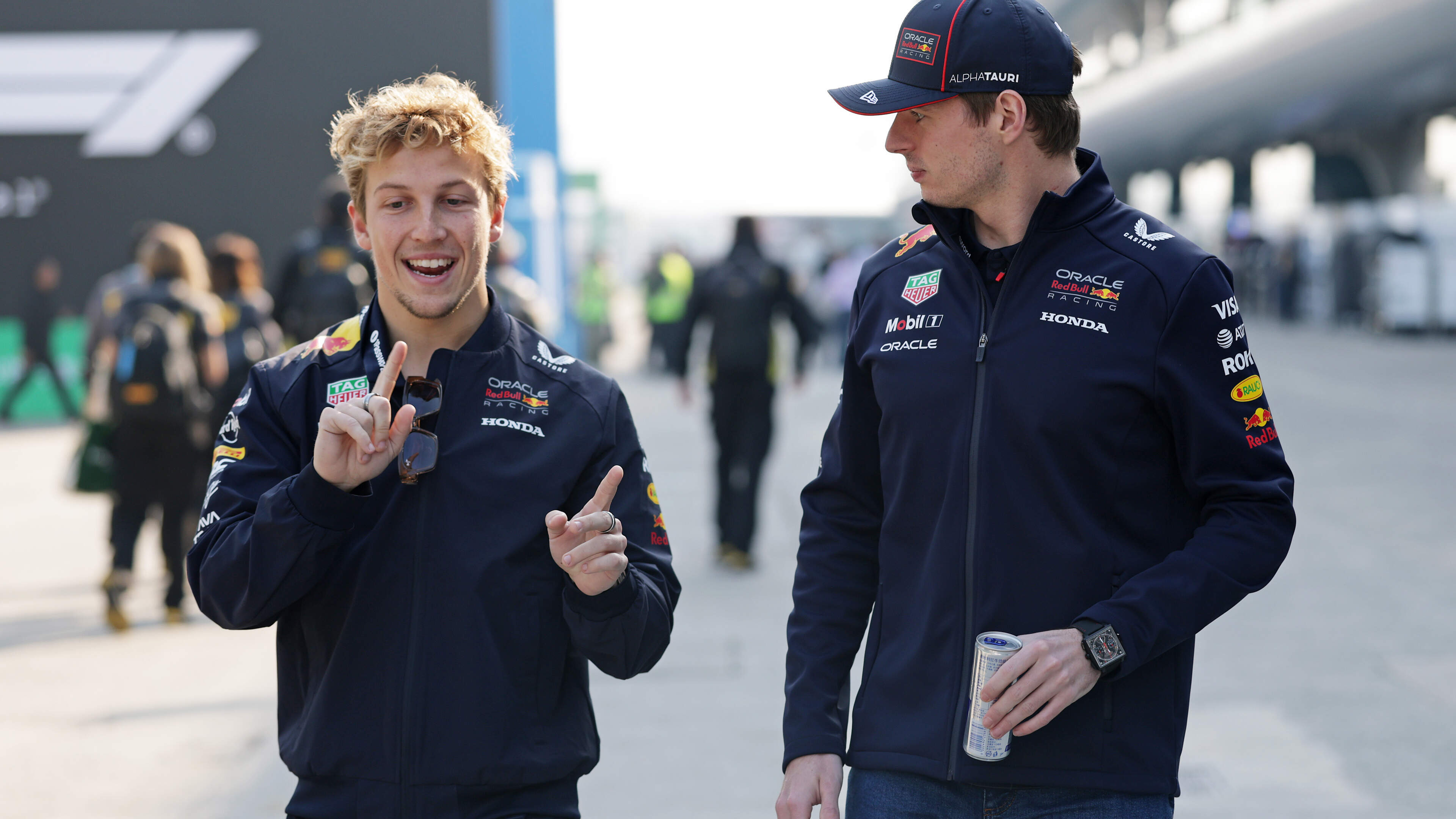 Lawson opnieuw naast Verstappen bij Grote Prijs van Spanje