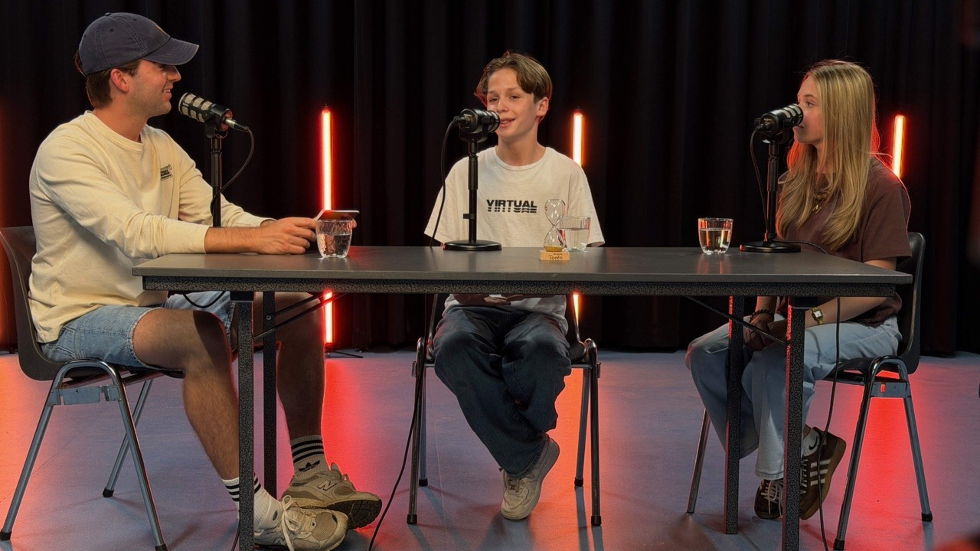 Limburgse Podcast 'D'n tied van Toeën' onder de loep bij VIA