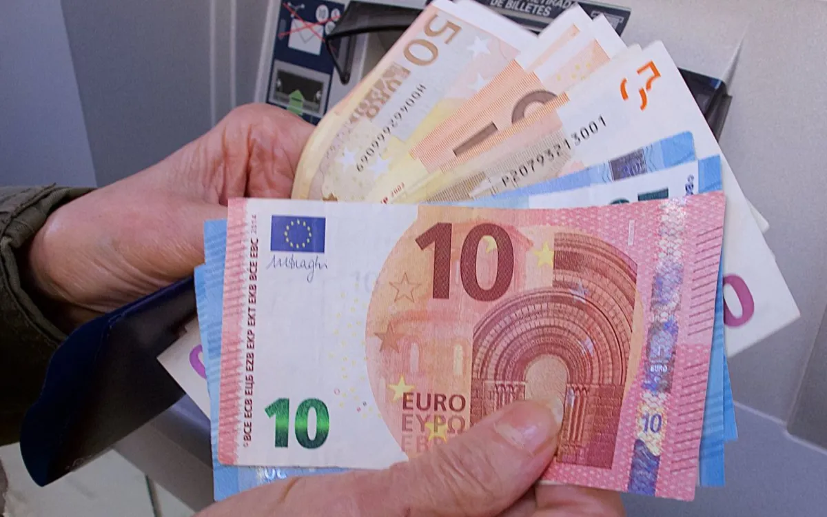 Dirham zakt vierde week op rij: 1000 euro levert nu 169 dirham meer op