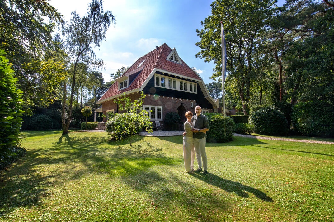 Villa Bilthoven met Amsterdamse School-stijl aangepast voor bewoners