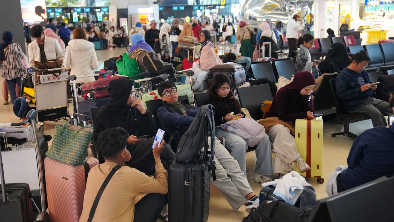 Tientallen Nederlanders gestrand in Indonesië na vulkaanuitbarsting