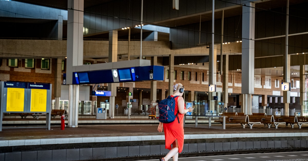 Staking openbaar vervoer legt land plat: geen treinen, geen vergoedingen