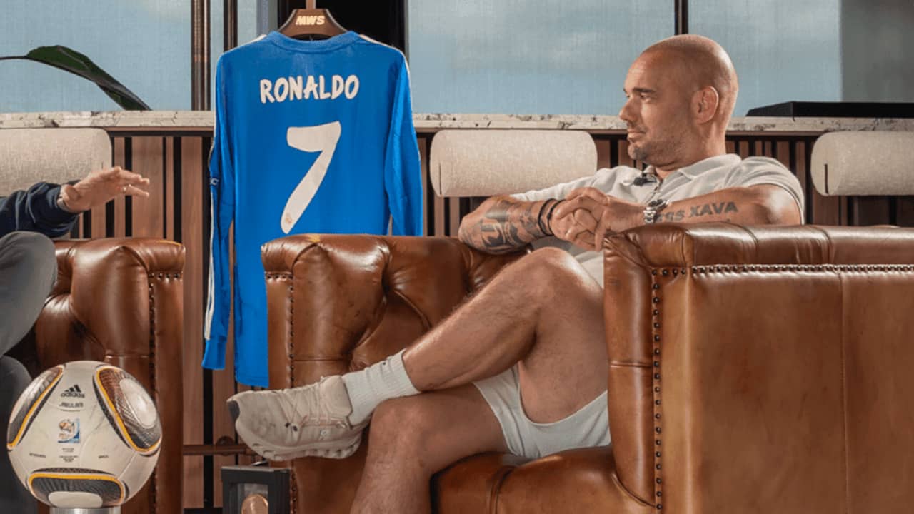 Wesley Sneijder veilt WK 2010 Zilveren Bal en memorabilia