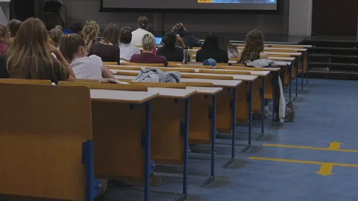 Laptops, telefoons en tablets verboden bij UvA-opleiding interdisciplinaire sociale wetenschap