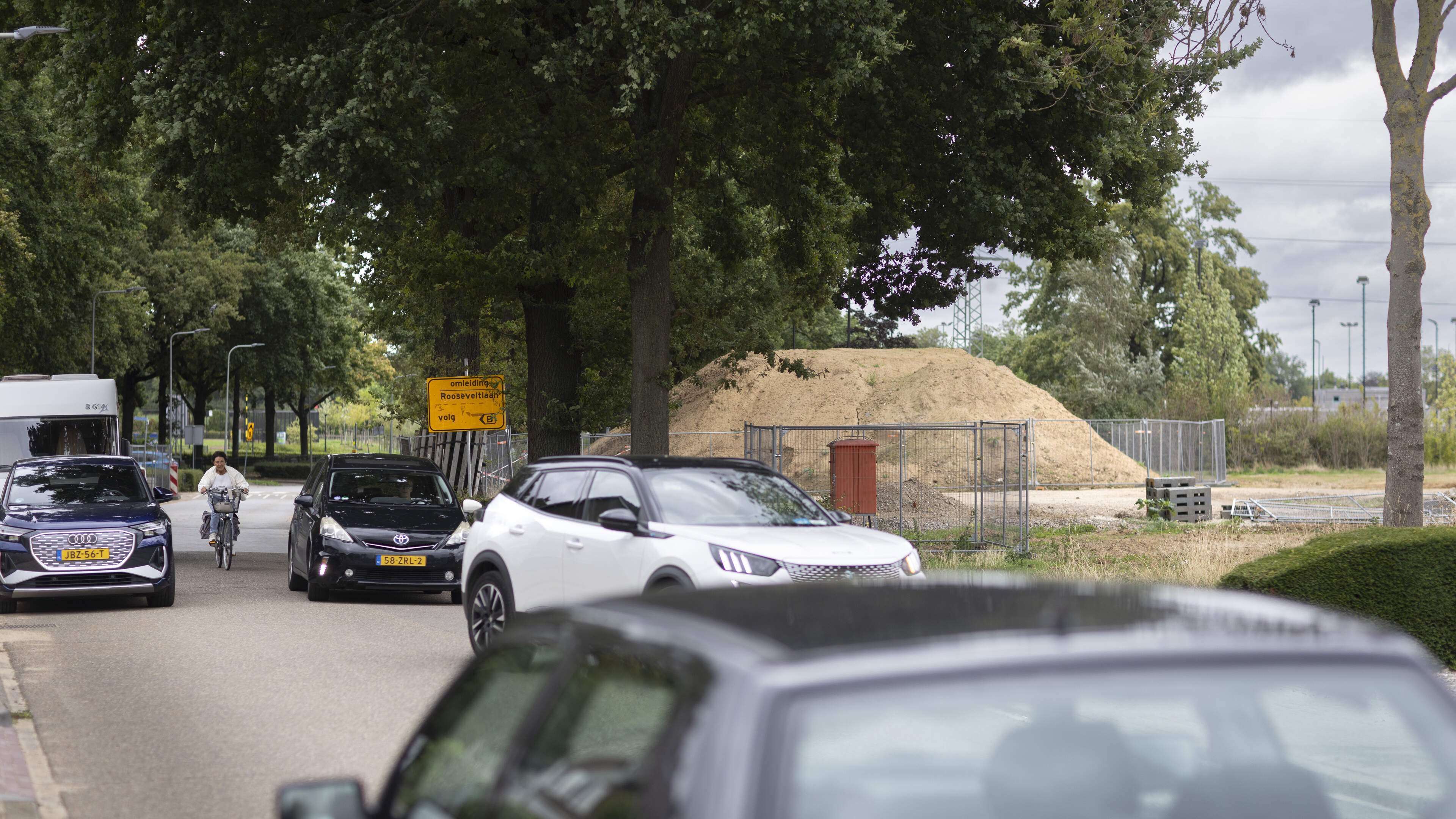 Parkeerproblemen en verkeerschaos dreigen bij groot nieuwbouwproject Baeks Kompas Beek
