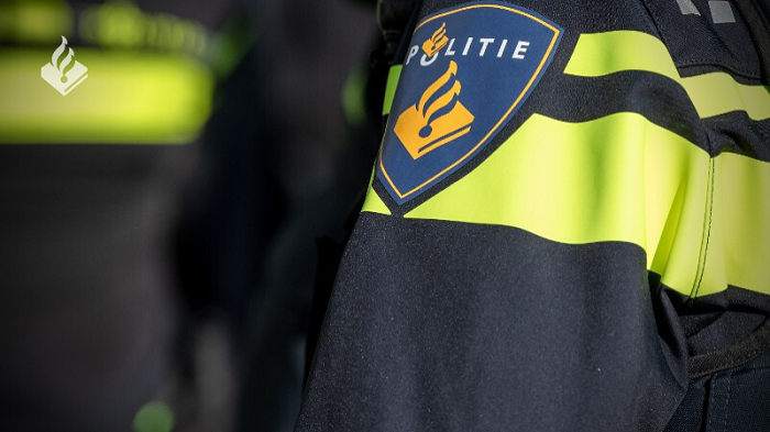 KORT zaterdag: politiemedewerker aangehouden in strafrechtelijk onderzoek