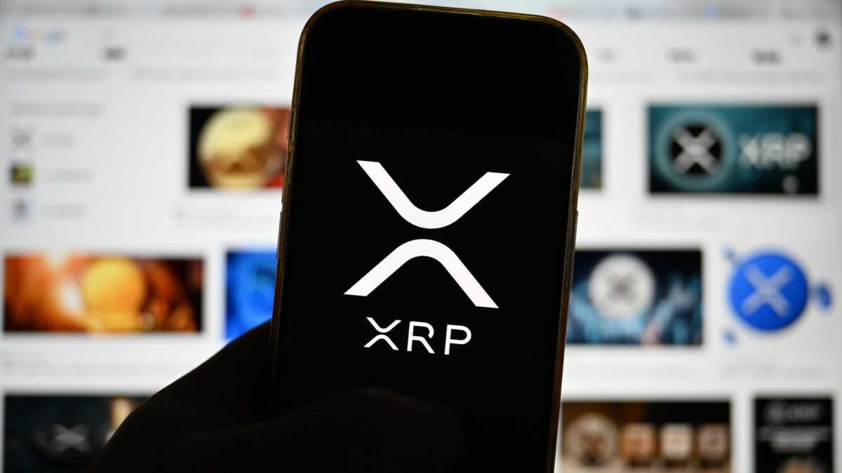 Vijf AI-modellen voorzien XRP-koers van 1,57 dollar op 15 oktober
