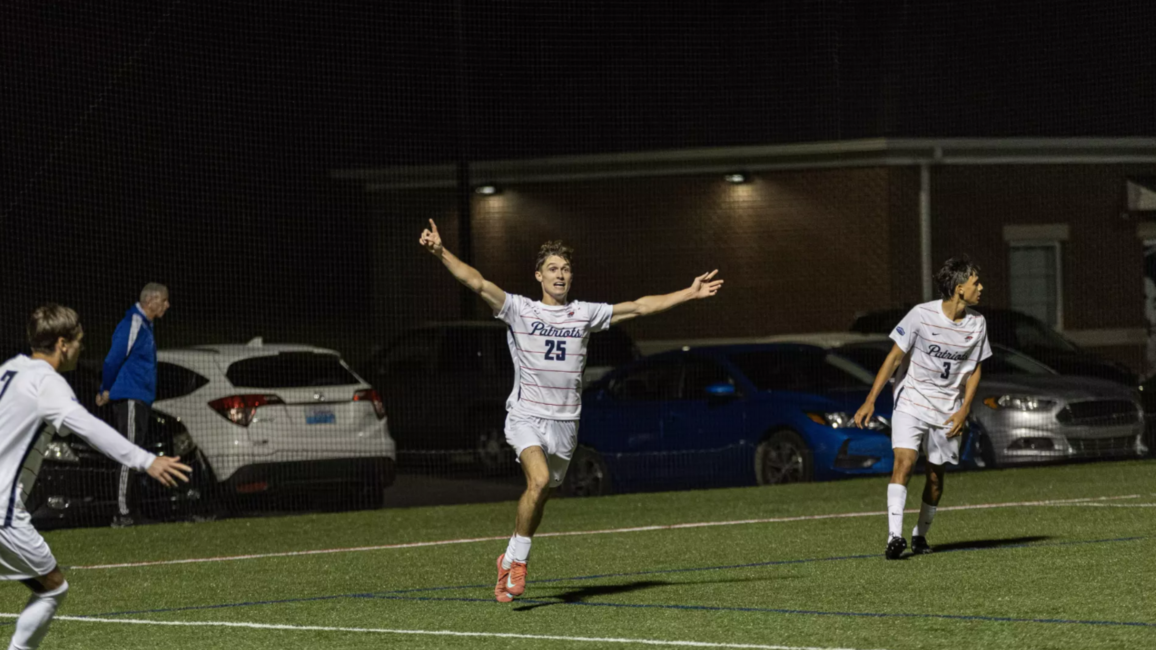Voormalig Amerikaans college soccer-speler Tjerk Meijs (24) strijkt neer bij SV Laar in Weert