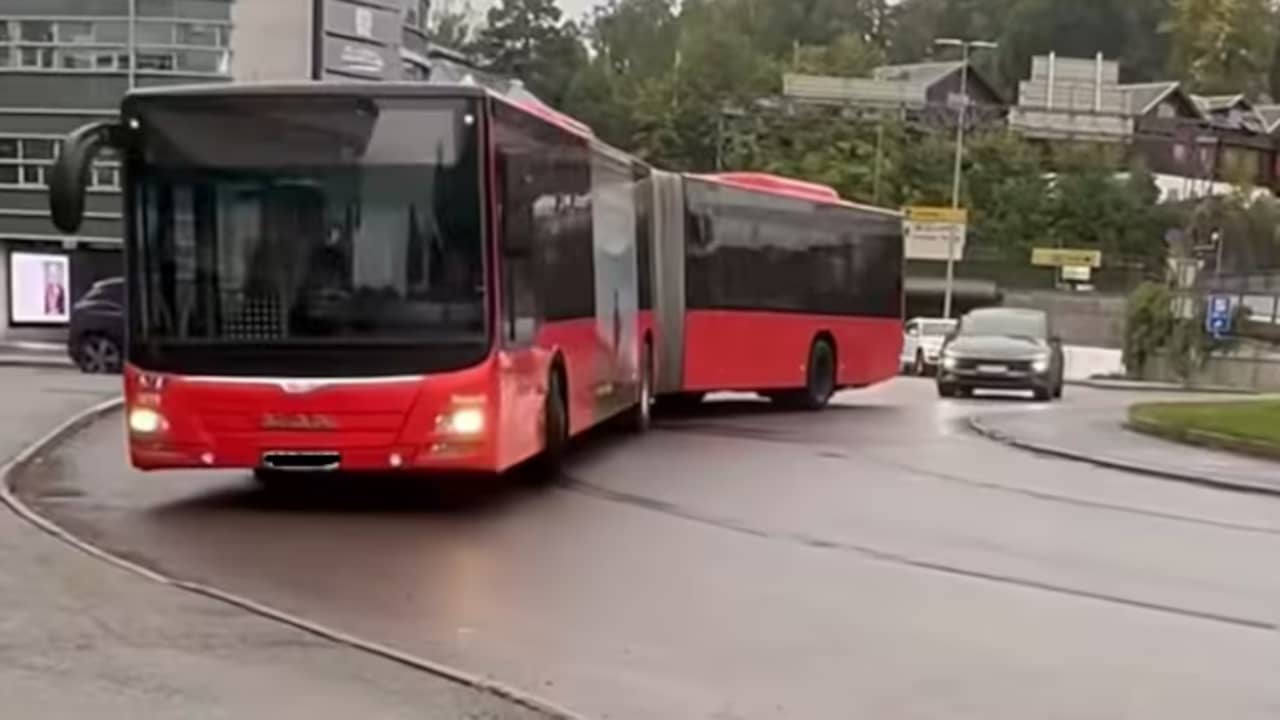 Veertienjarige jongen opnieuw opgepakt na rit in gestolen stadsbus