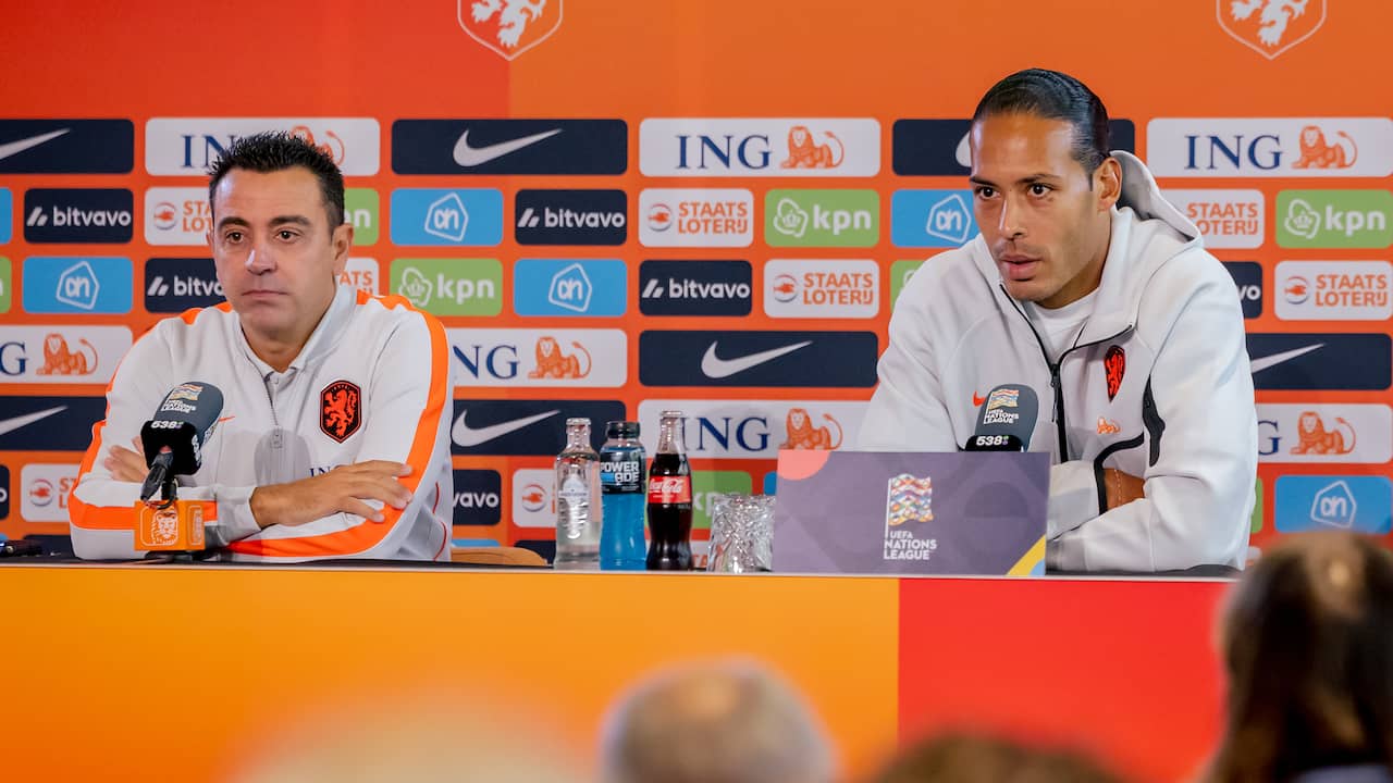 Van Dijk en Xavi leven mee met familie Koeman: 'Bartina was een geweldige vrouw'