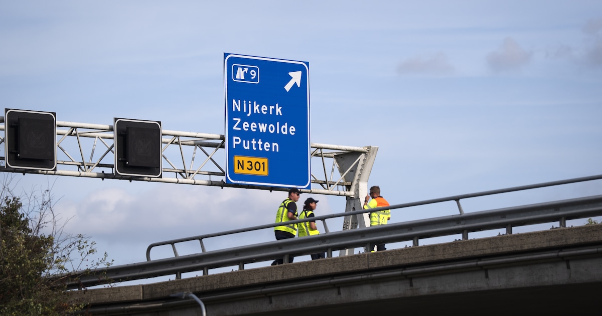 Brug bij Nijkerk onverwacht gesloten wegens veiligheidsrisico