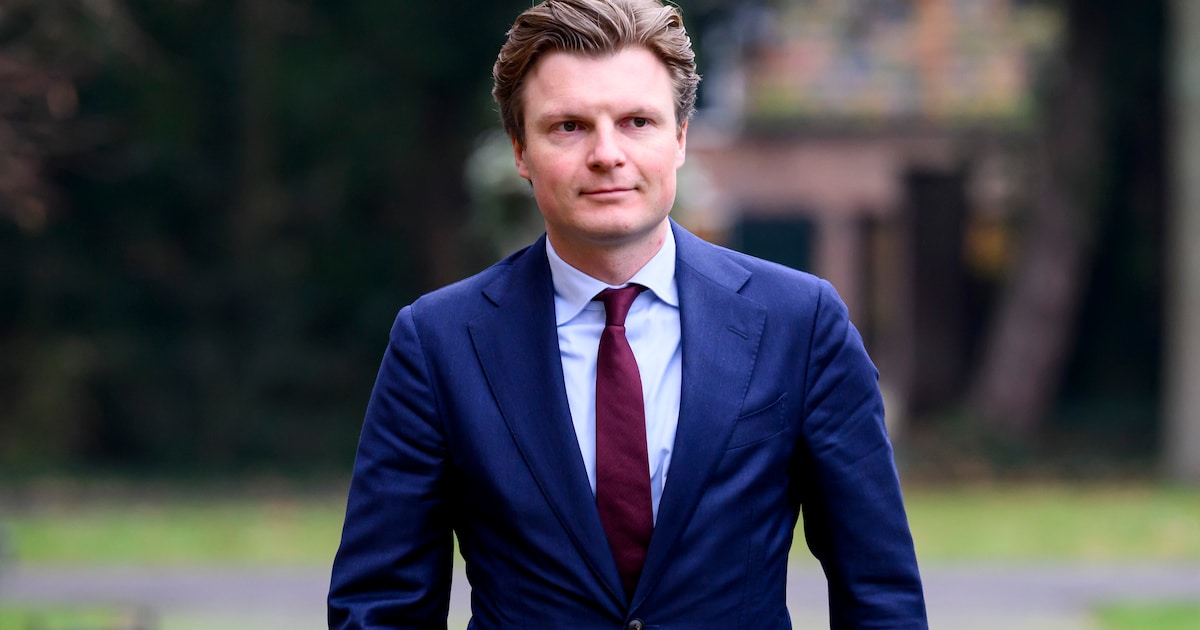 VVD'er Brekelmans: Zorgen over deeltijdwerk jongeren, pleit voor vacaturestop bij overheid