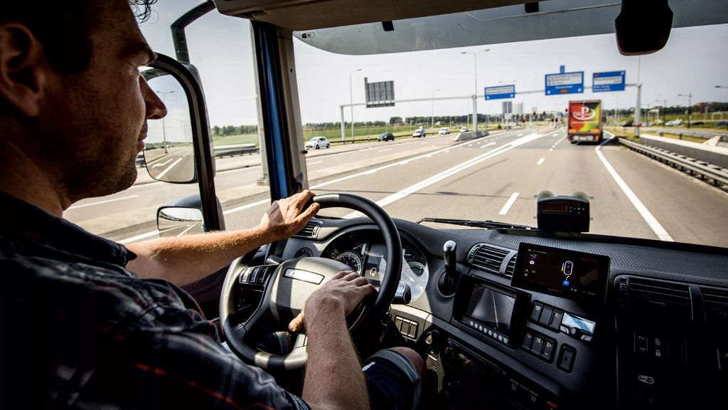 Meerdere brugafsluitingen zorgen voor chaos in transport: Houtribdijk straks ook dicht