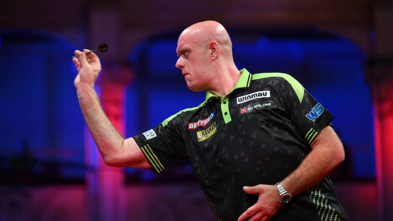 Van Gerwen strandt weer voortijdig in Den Bosch ondanks revanche op Sloveen