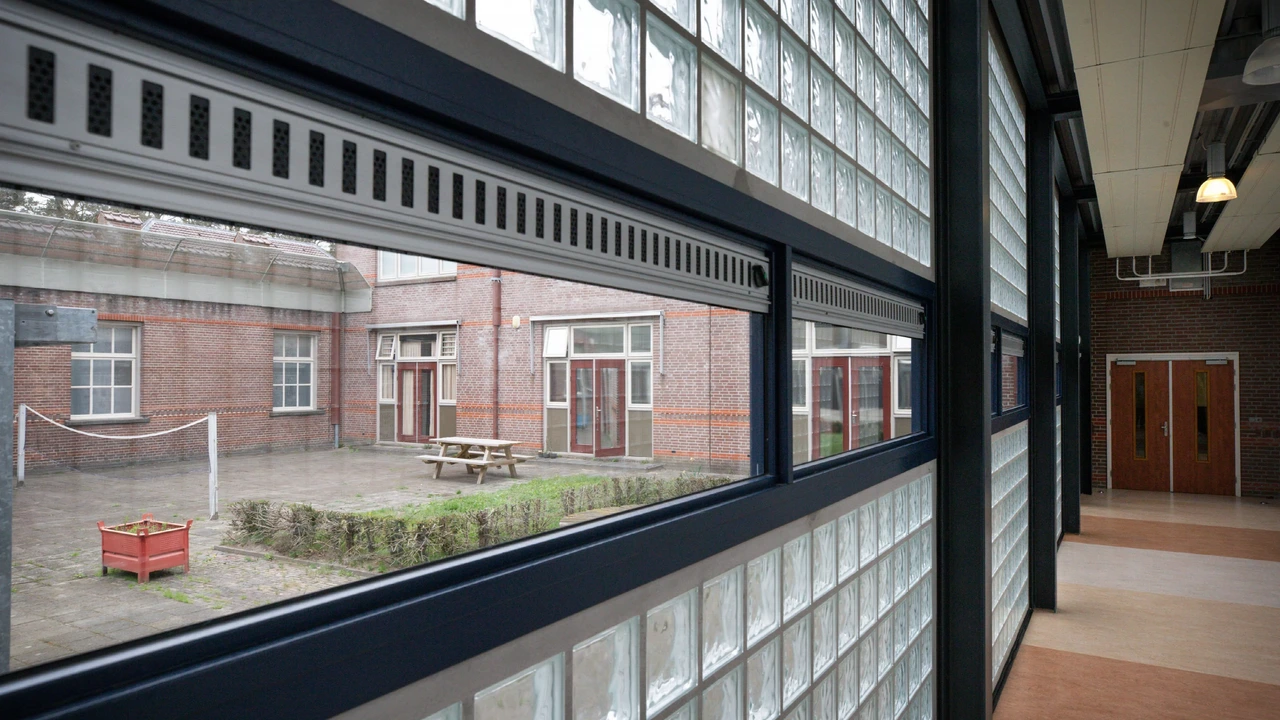 Jeugdgevangenissen steeds verder onder druk, inspecties manen kabinet tot actie