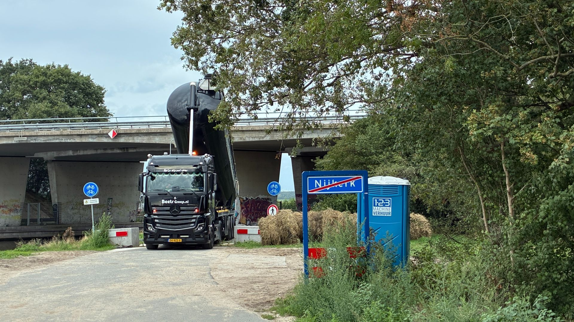 A28 bij Nijkerk onaangekondigd dicht na inspectie, provincie in gesprek met Rijkswaterstaat