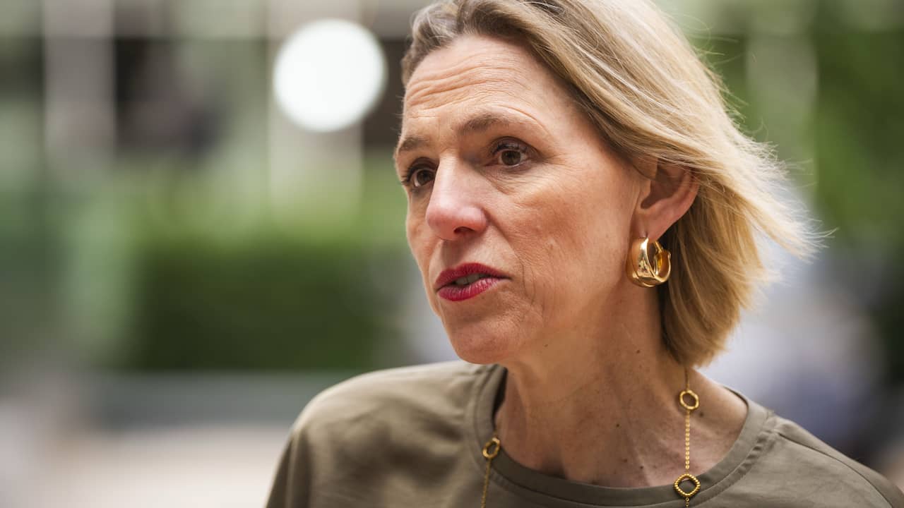 Minister biedt excuses aan voor misstanden in jeugdzorg: 'Voor sommigen te laat'
