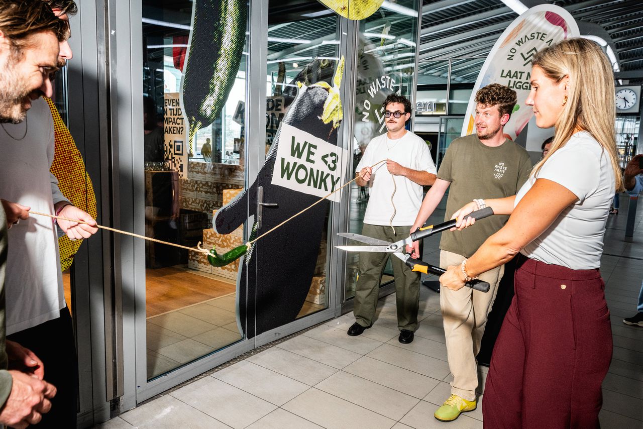 Kromme groenten en fruit krijgen kans in tijdelijke supermarkt