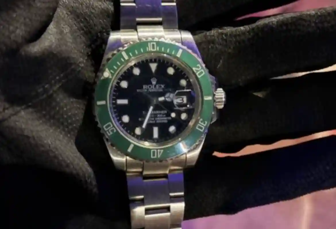 Toerist beroofd van Rolex van 9.000 euro in Spaanse kustplaats, dief na paar meter gepakt