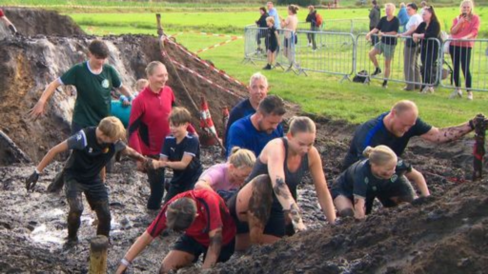 Tiende editie 'Ruigste Run' trekt bijna 2500 deelnemers naar Sappemeer