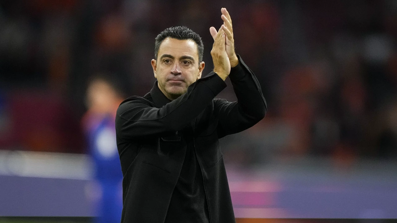 Xavi tevreden na debuut, gaat nieuwe spits oproepen na blessure Brobbey
