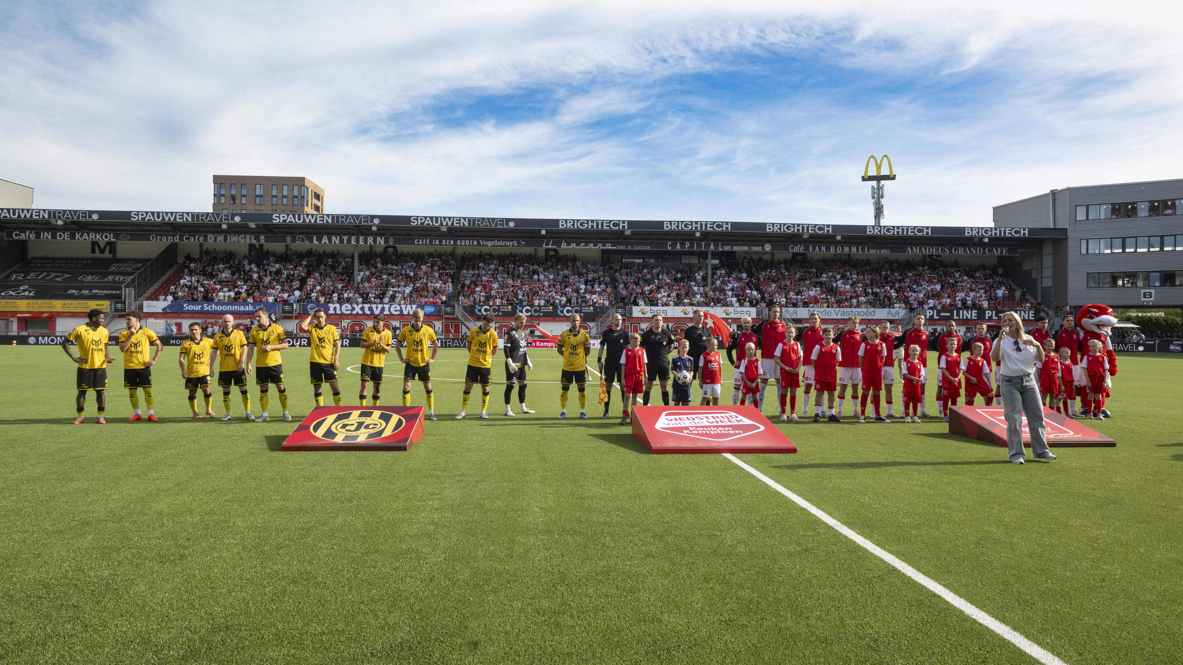 MVV-stadionspeaker roept Roda JC weg met 'elftal van 045'