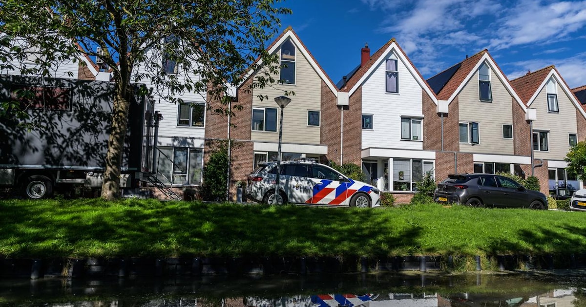 Vrouw (65) dood aangetroffen in woning Middenbeemster, man (29) gearresteerd