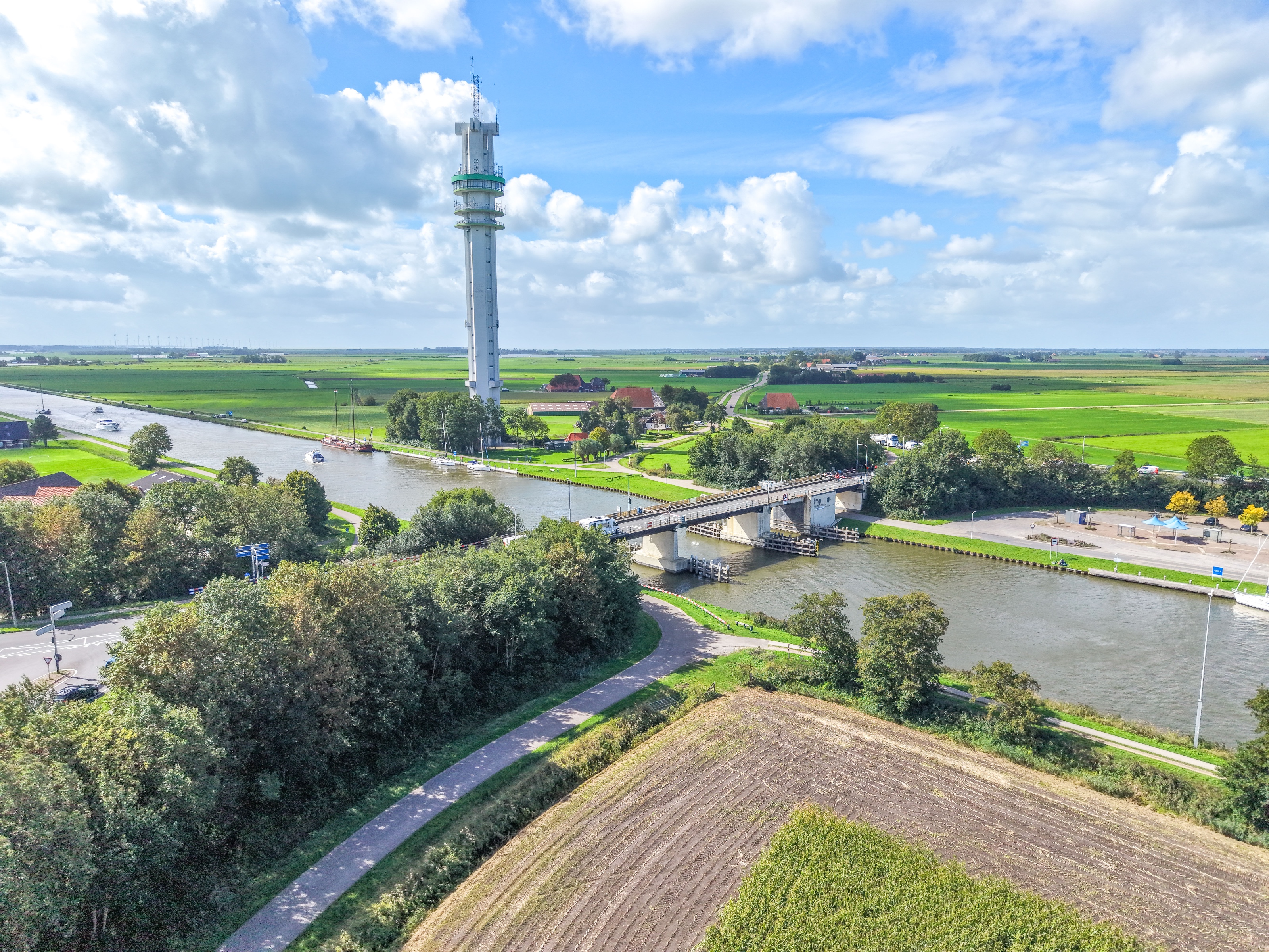 Verkeerschaos door haperende brug bij Spannenburg