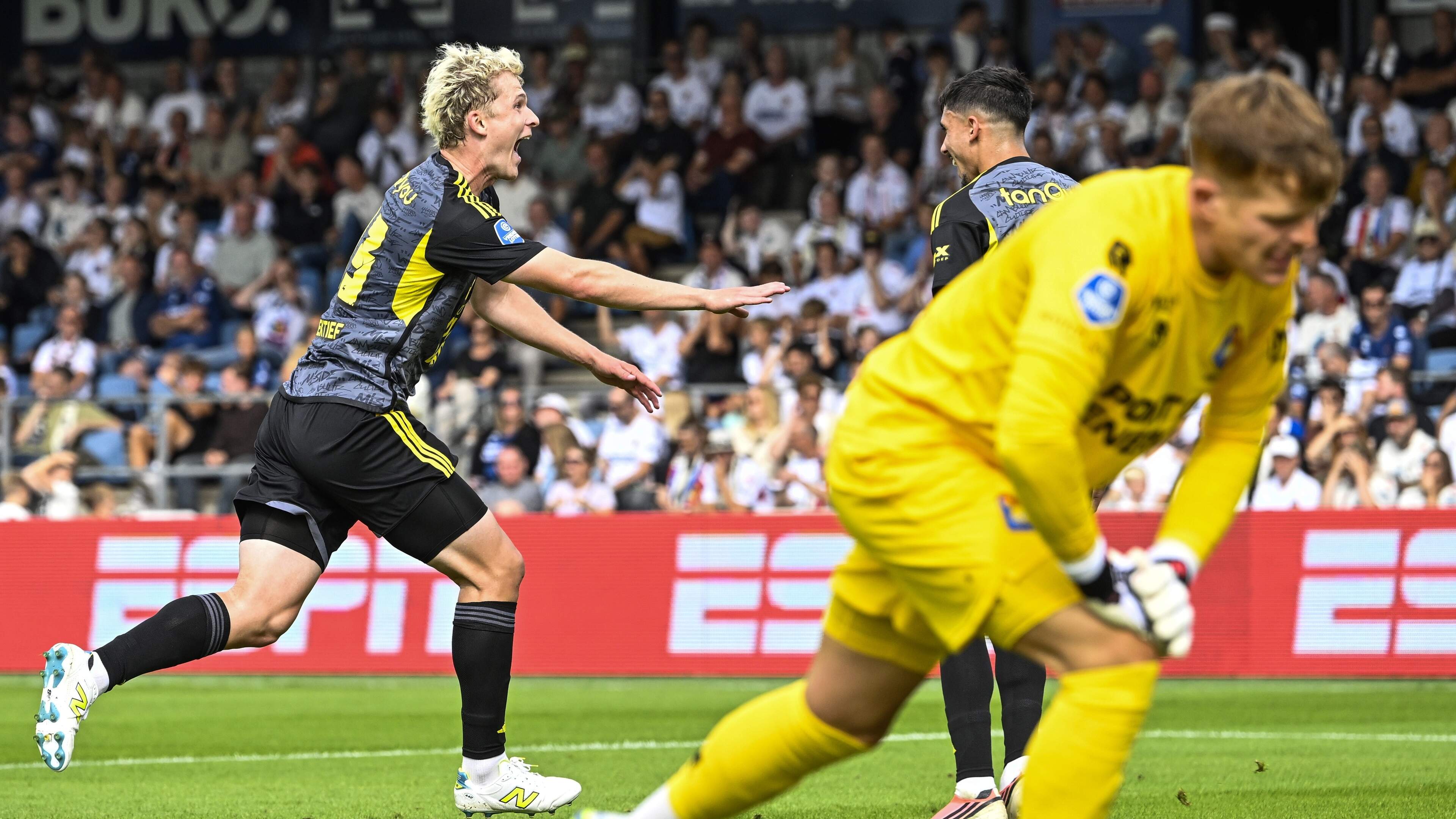 Binder succesvol bij eerste basisplaats Cambuur na blessureleed