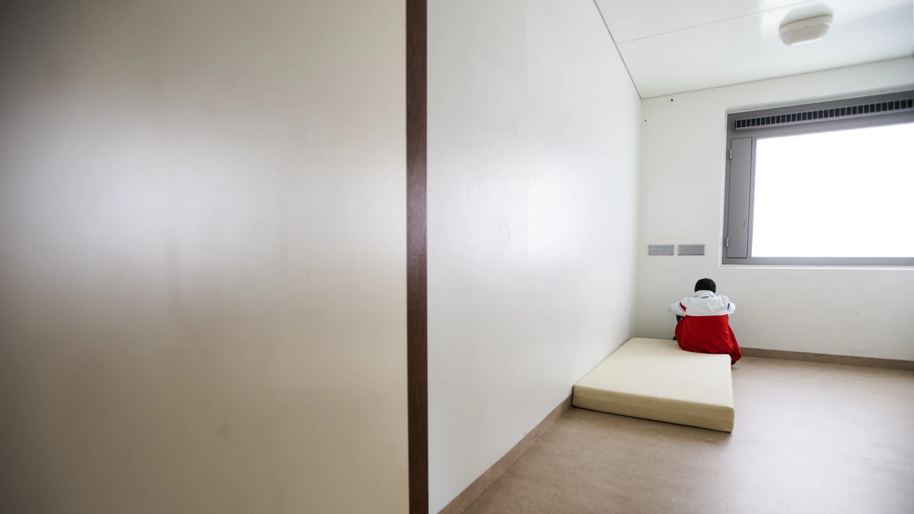 Kabinet ziet af van 's nachts opsluiten jongeren in gesloten jeugdzorg